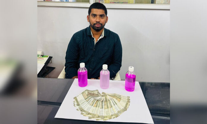 ACB officials in Hyderabad catch Shivaprasad, Junior Assistant of Bandlaguda Mandal Education Office, red-handed while accepting a bribe for SSC exam center allocation.
