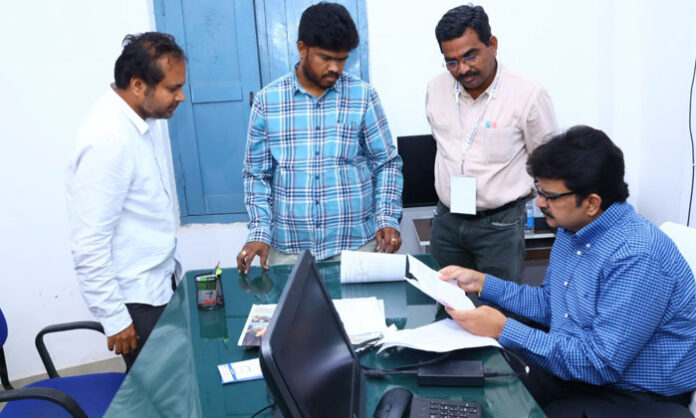 Yadadri District Collector Hanumantha Rao inspecting nomination process at Alair Municipal Office