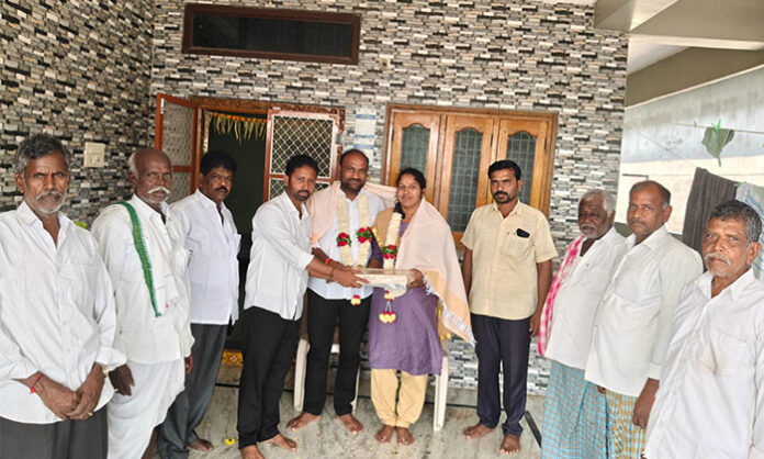 Felicitation ceremony for local leader Gadenaboyina Nagaraju and councilor in Mothkur highlighting welfare schemes for the poor