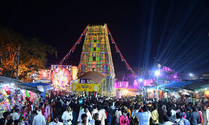 Devotees participating in the bullock cart procession during Edupayala Jatara at Vanadurga Mata Temple Edupayala