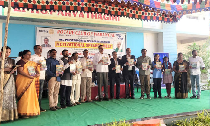 Former CBI JD Lakshminarayana addressing Class 10 students at a motivational program in Parvatagiri Warangal
