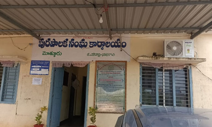 Janam Nadi survey results showing Congress likely lead in Mothkur Municipal Elections