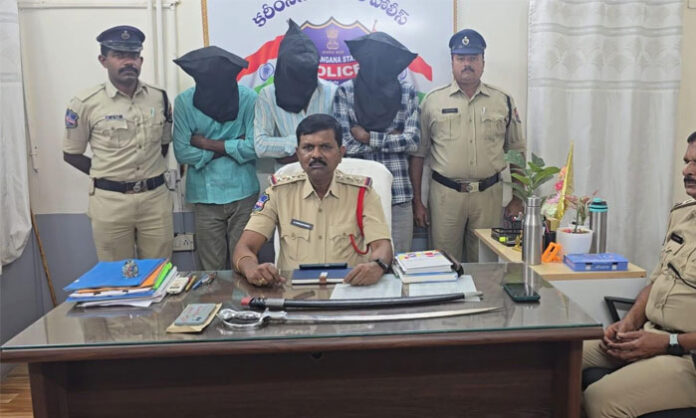Karimnagar Rural police arresting accused involved in road birthday party ruckus and sword attack