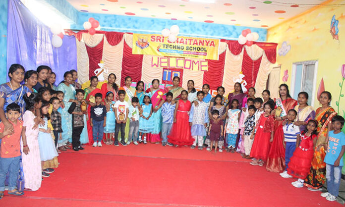 Mother’s Day cultural program at Sri Chaitanya i Techno School in Dammaiguda with students performing for parents