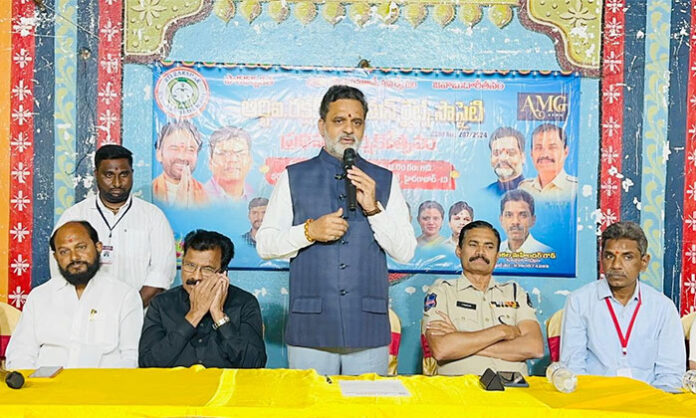 Vakulabharanam Krishna Mohan Rao speaking at RTI Rakshak Human Rights Society anniversary program in Hyderabad