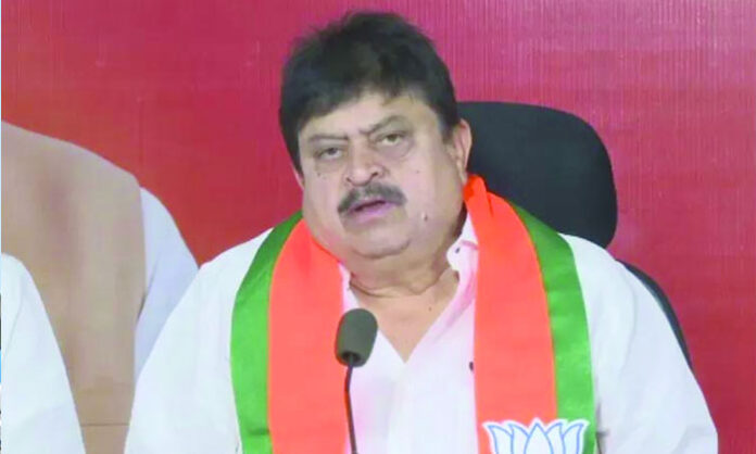 Telangana BJP president N Ramchander Rao addressing BJP Victory Resolution meeting in Kothagudem