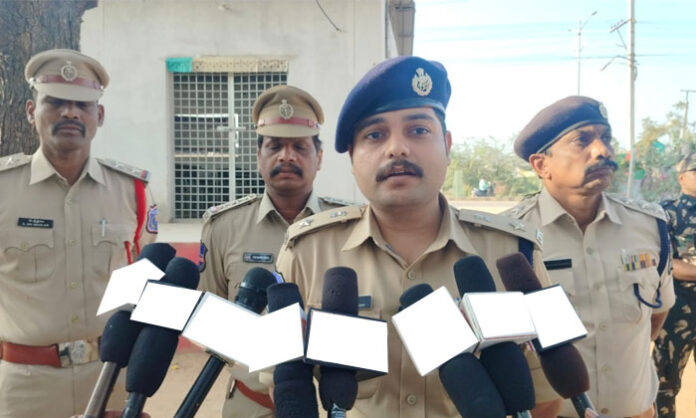SP Akshanshu Yadav inspecting polling station during Alair Municipal Elections in Yadadri Bhuvanagiri district