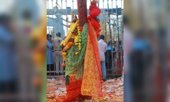 Sammakka and Saralamma tribal goddesses symbolizing resistance, forest culture, and bravery of Adivasi women