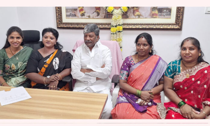 Secunderabad MLA Teegulla Padma Rao Goud felicitating women corporators at Madhuranagar Committee Hall