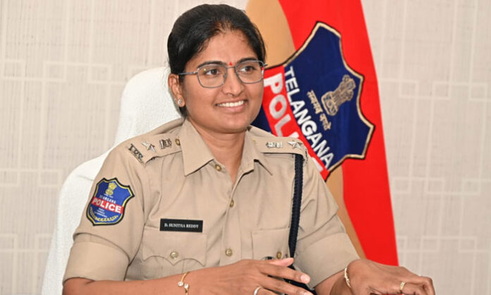 District SP D Sunitha Reddy briefing on tight three-tier security arrangements for municipal election counting in Wanaparthy district