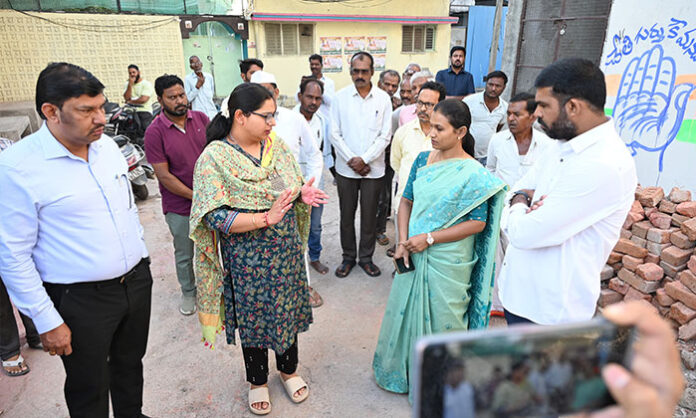 District Collector Abhilasha Abhinav inspecting sanitation and infrastructure facilities in Budhawarpet ward of Nirmal town
