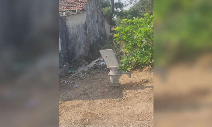 Defunct hand-pump borewell in Mothkur Municipality causing severe water scarcity across three wards