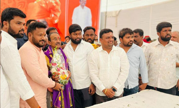 BJP youth leader Rahul Reddy along with party leaders met Malkajgiri MP Eatala Rajender to extend birthday greetings at his residence