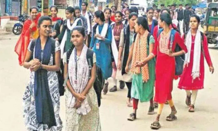 Students attending classes as Intermediate Board mandates 224 working days for colleges in the upcoming academic year.