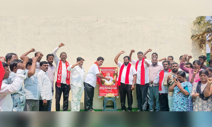 Kondigari Ramulu, former MLA of Ibrahimpatnam and senior CPI leader, honored for his selfless public service and dedication to welfare of the people