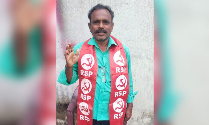 Farmers in Warangal demanding maize procurement centers as traders buy crops below MSP rates