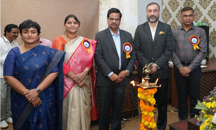 Speakers at the national seminar on digital higher education at Osmania University discuss AI, MOOCs, and online learning platforms to achieve Vikasit Bharat-2047, with Vice-Chancellor Professor Kumar Molugaram and EMRC Director P. Raghupathi at the inauguration.