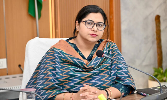 District Collector Abhilasha Abhinav assures public of adequate gas cylinder supply and urges not to believe shortage rumors
