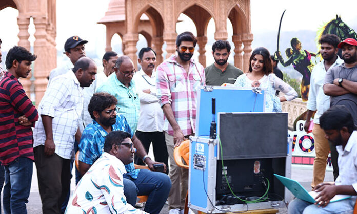 Prema O Prema from Police Complaint featuring Varalaxmi Sarathkumar and Naveen Chandra