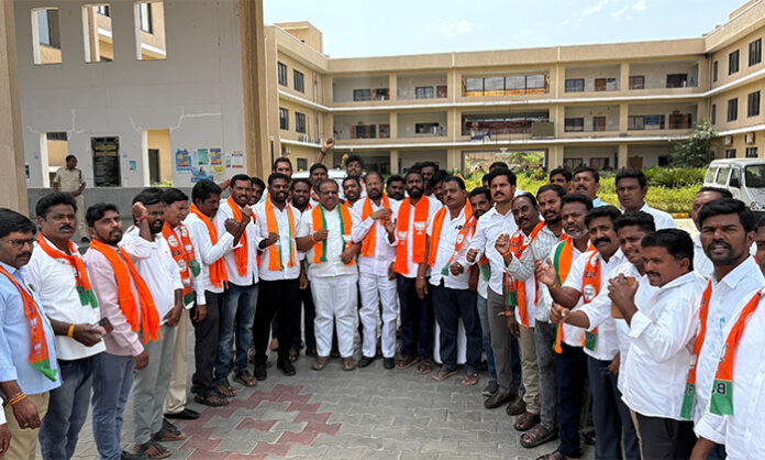 BJP leader Ravula Ramnath criticizes Congress for failing to implement election promises and neglecting Telangana farmers