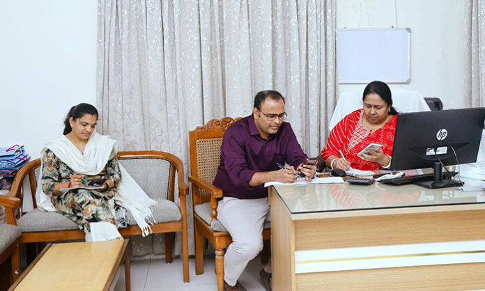 Government of Telangana sets up 24x7 control room at Telangana Bhavan to assist citizens in Middle East