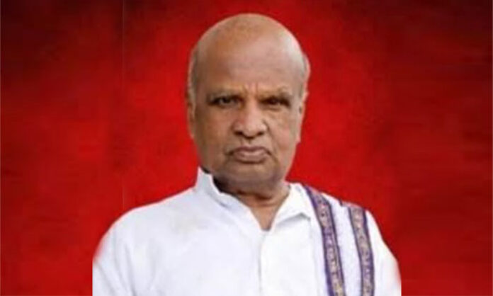 National Executive Member of BKMU, Venkatramulu, pays tribute to Comrade Kondigari Ramulu, former MLA of Ibrahimpatnam, for his selfless service to marginalized communities