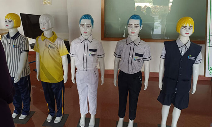 Parents protesting against alleged fee irregularities at Resonance School and Jubilee Hills Public School in Medchal Malkajgiri