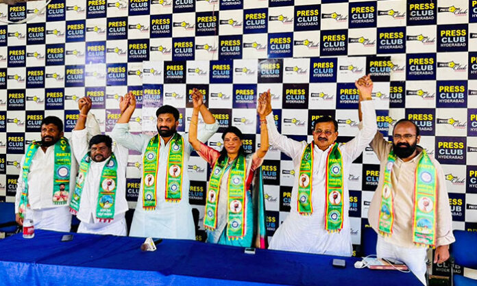 BCY Party President Bode Ramachandra Yadav preparing for the historic BC Dharma Deeksha fast-unto-death at Phule-Mandal Bhavan, supported by Telangana BC leaders.