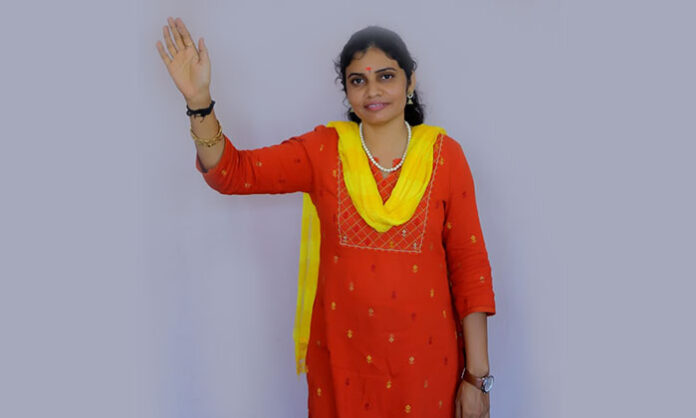 BC women leader Chikuri Leelavati demanding 50 percent sub quota within women's reservation for backward class women