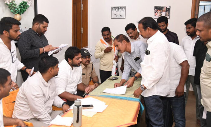 MP Gaddam Vamsi Krishna conducting Praja Darbar meeting in Mancherial addressing public grievances