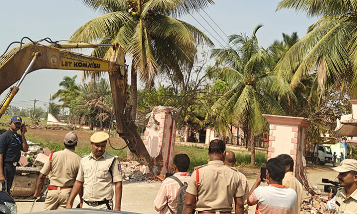 Hydra demolitions in Ameenpur Ailapur land under court jurisdiction