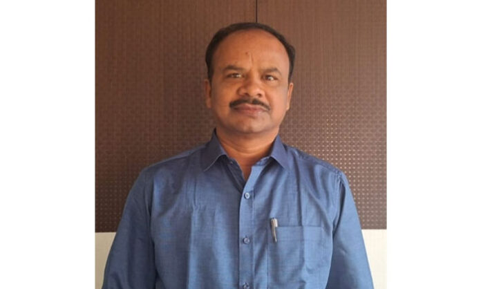 New shuttle bus service in Abdullapurmet area operating from Afzal Gunj and LB Nagar, managed by Depot Manager Vijay