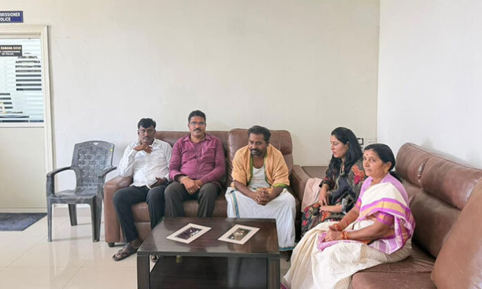 Heavy police deployment outside Kata Srinivas Goud residence in Patancheru amid political tension and protest.