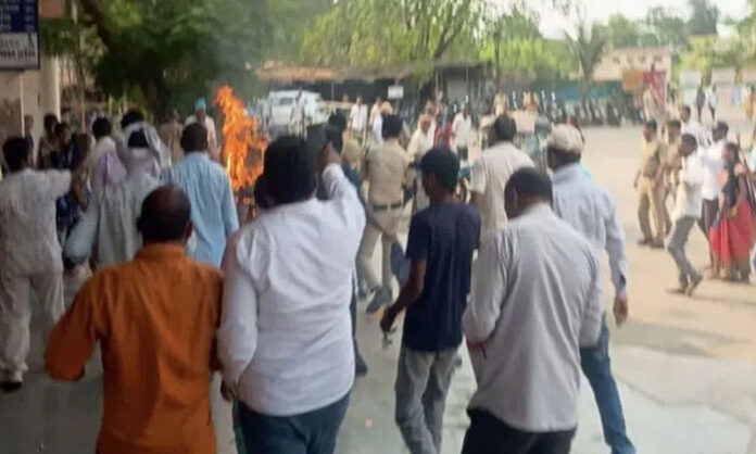 RTC driver attempts self immolation during protest in Narsampet Warangal