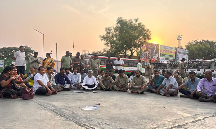 RTC workers strike intensifying with buses grounded at Jangaon depot causing transport disruption