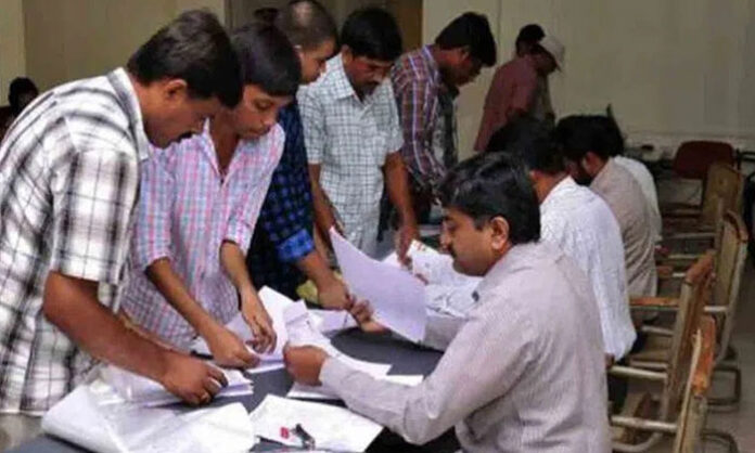 Senior citizens applying for EAPCET exam in Telangana proving age is no barrier to education