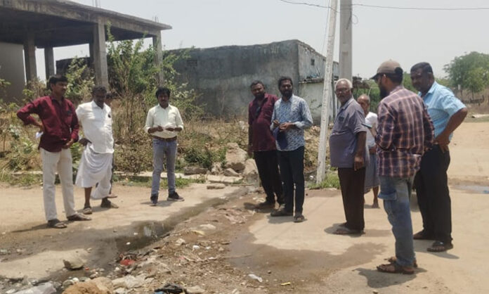 Stagnant drainage water and garbage accumulation in Sophie Nagar Ward causing sanitation and health concerns
