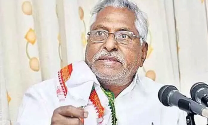 Senior Congress leader T Jeevan Reddy likely to join BRS party as KTR visits his Jagtial residence amid political shake-up