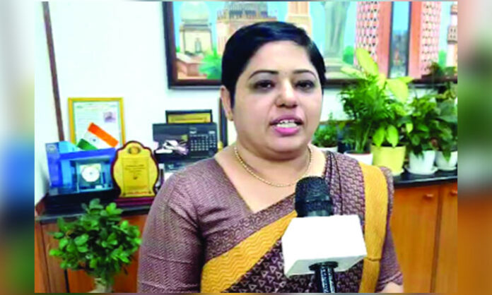 Officials announcing Telangana Census 2027 self-enumeration process with digital caste census and online data submission portal.