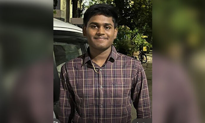 Variganti Pranav from Jangaon district achieving 99.644 percentile in JEE Mains showcasing rural student success