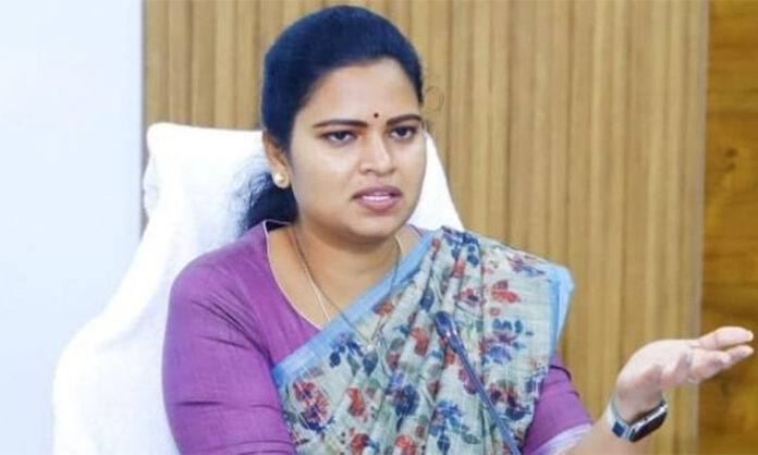 Vidadala Rajini addressing media on Women Reservation Bill and political issues in Andhra Pradesh