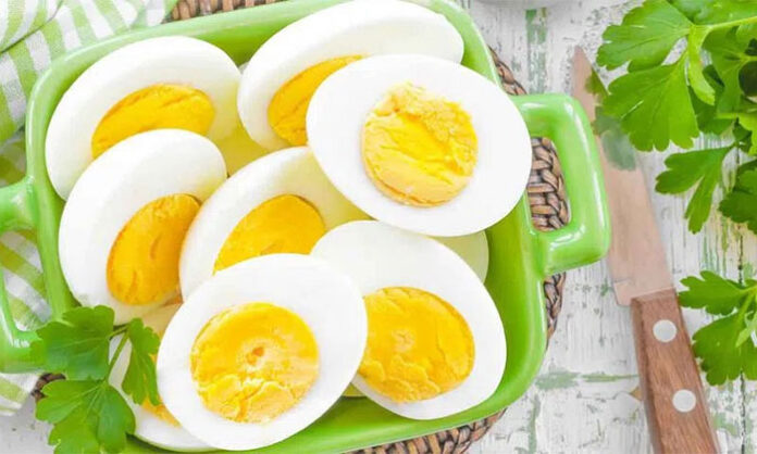 Health benefits of eating eggs daily showing improvement in brain function, memory, and overall nutrition