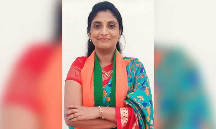 BJP women leader Bachu Krishnapriya Mallareddy speaking at press meet defending Jai Shree Ram slogan