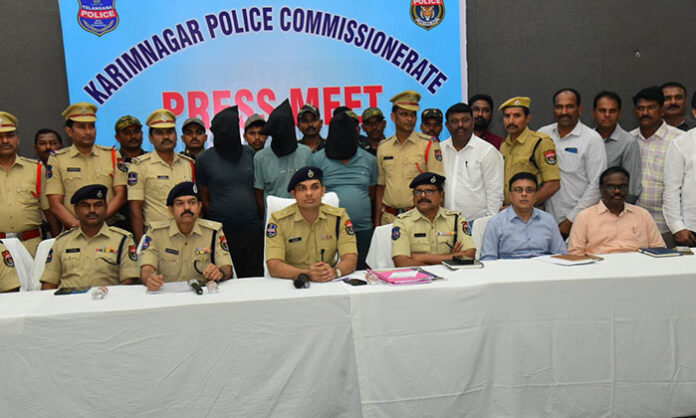 Karimnagar police solve the PMJ Jewellery robbery case and arrest three interstate accused linked to the Golden Thief gang.