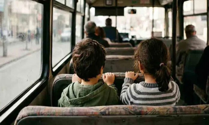 Woman allegedly abandons her two children on a bus in Maharashtra and flees, prompting a police investigation.