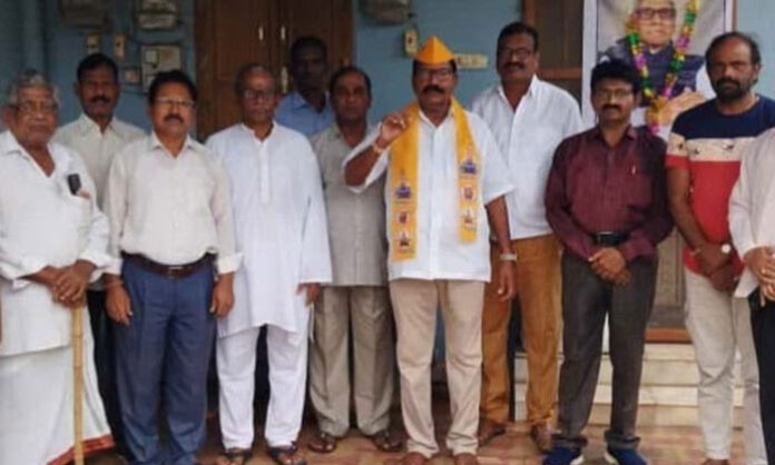 Padmashali community leaders in Mancherial raise concerns over inadequate representation in recently announced Congress party positions across Adilabad and Mancherial districts.