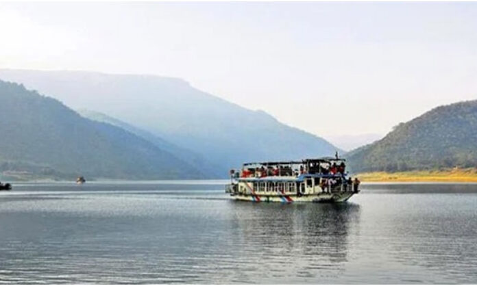 Papikondalu river cruise boats halted due to bad weather conditions on Godavari River