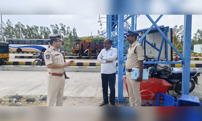 Police Commissioner inspecting highway checkpoint to ensure vigilance against illegal cattle transport during Bakrid festival in Ramagundam area