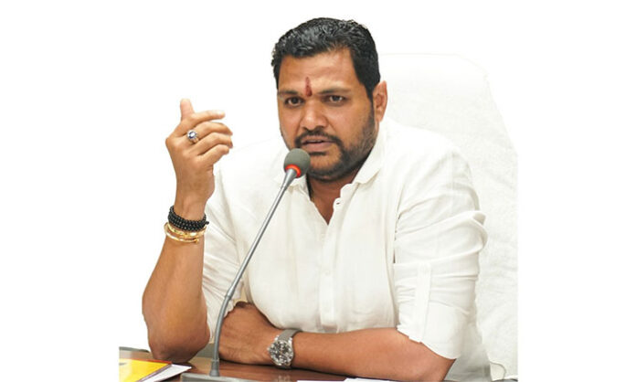 Nuthi Srikanth Goud Telangana welfare schemes BC women sewing machines Revanth Reddy governance