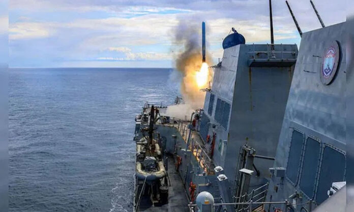 Strait of Hormuz conflict with US forces targeting Iranian boats amid rising Middle East tensions